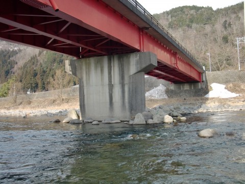 長良川のアマゴ釣り場の中川原橋の写真
